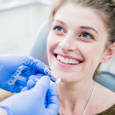 IT’S SIMPLE TO STRAIGHTEN TEETH ON FINKLE HILL